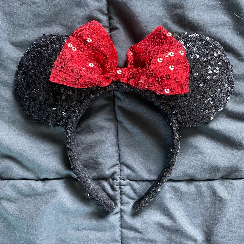 Disneyland Sequin Minnie Mouse Ears